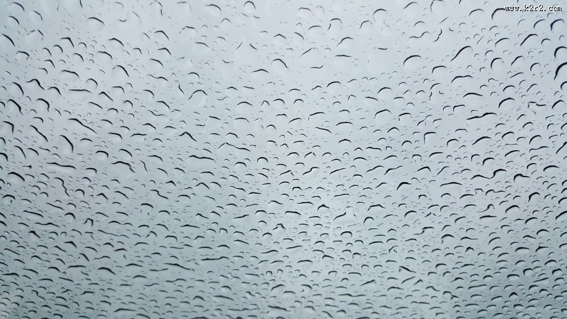 窗外的雨滴图片大全