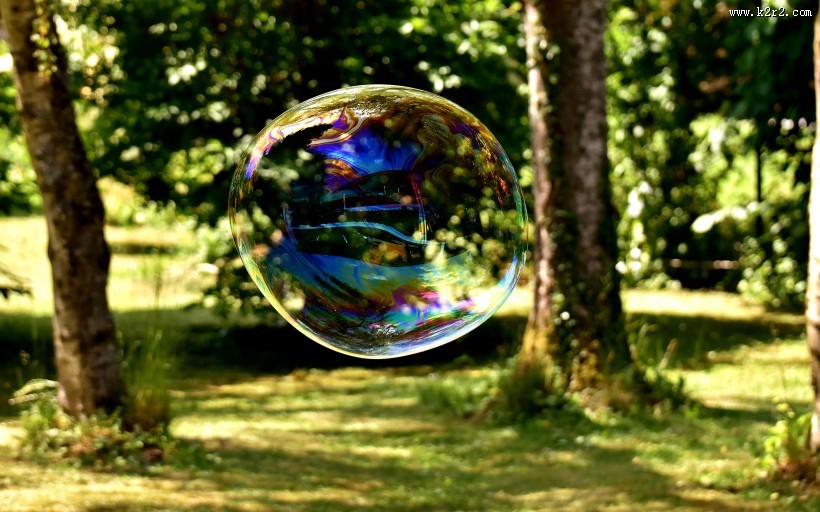 色彩缤纷的肥皂泡图片