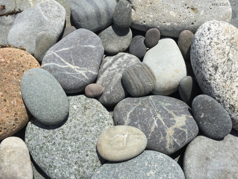 小巧的鹅卵石图片