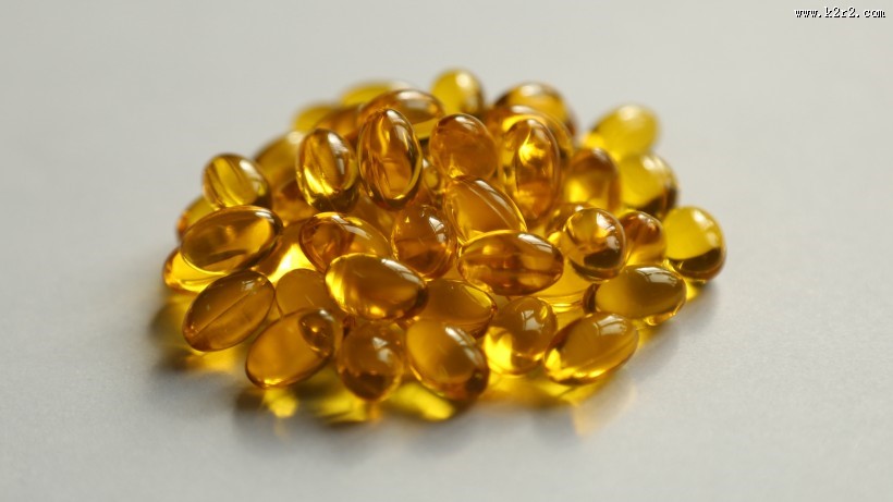 金色鱼肝油图片