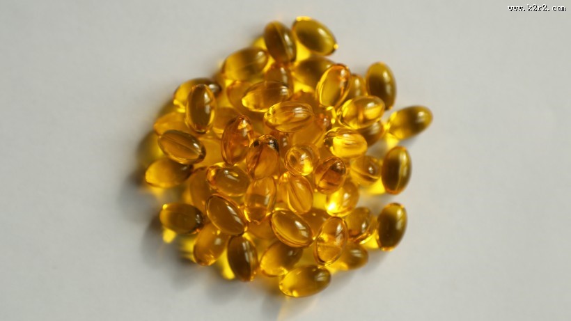 金色鱼肝油图片