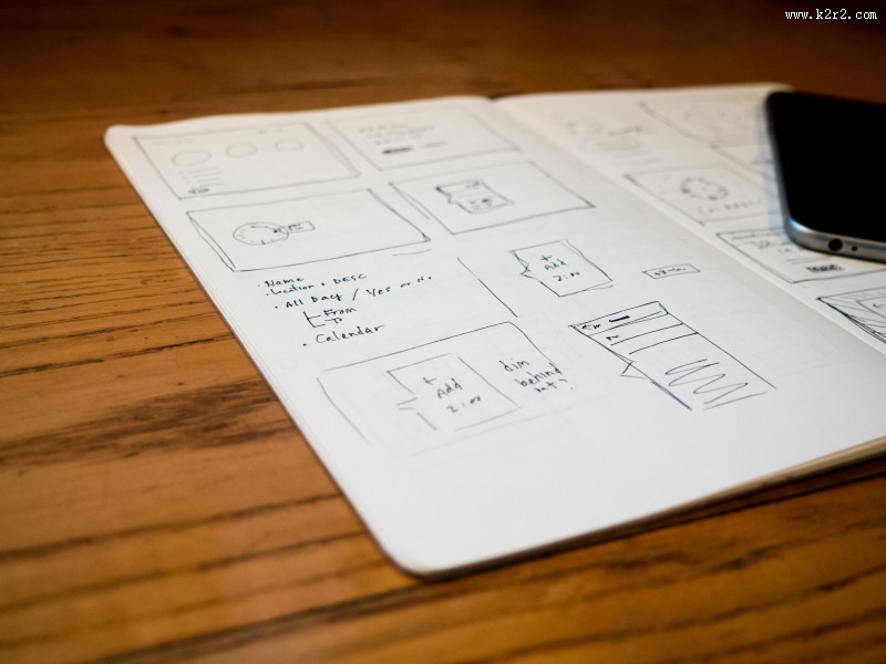 笔记本上的线框草图图片