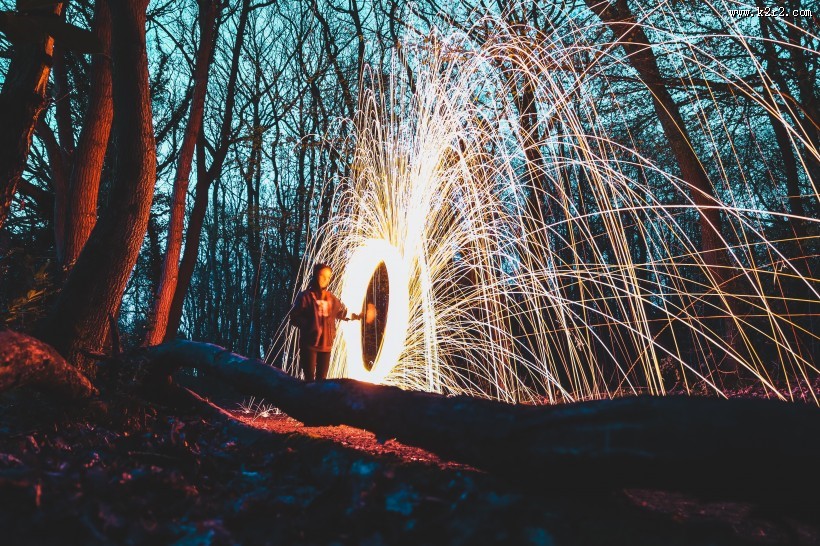 炫酷的打树花高清图片