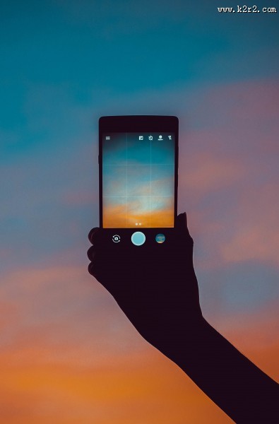 正在用手机拍摄的图片大全