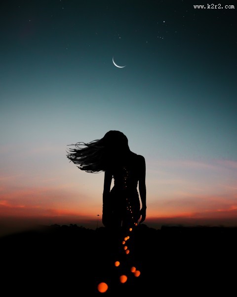 月光下的人影图片