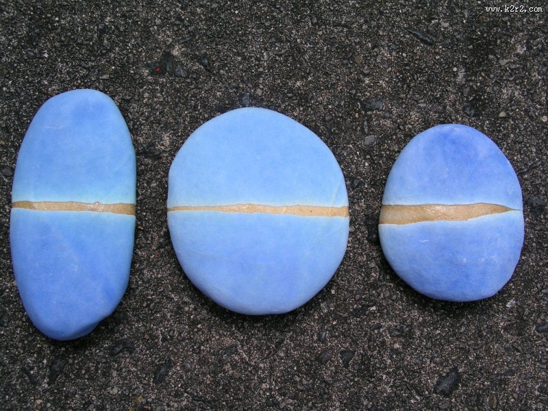 彩色的鹅卵石图片