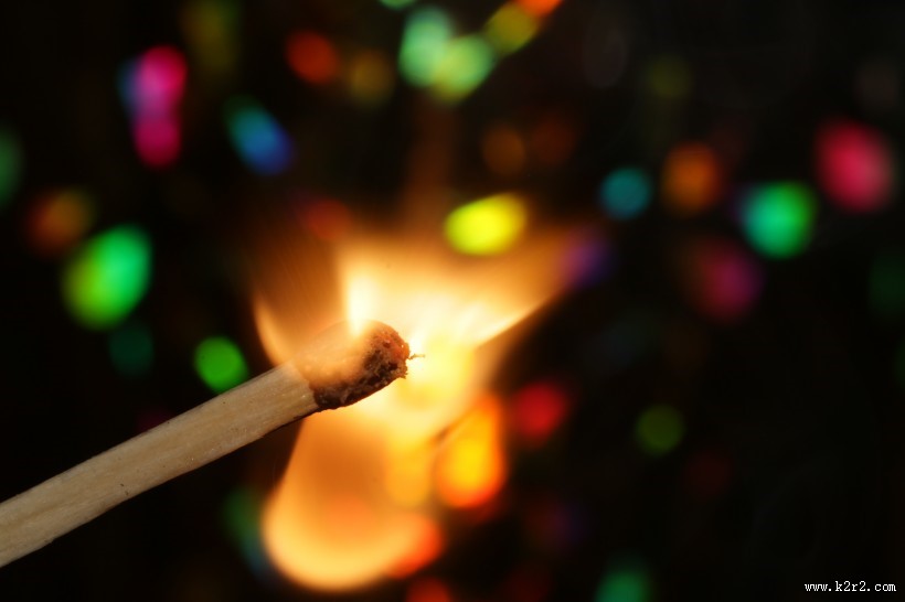 着火的火柴图片
