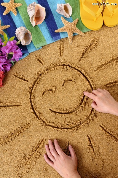 沙滩笑脸图片大全