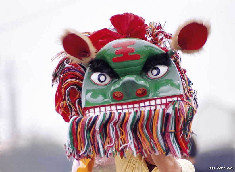 醒狮舞狮图片
