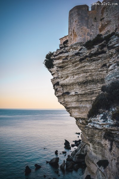 极度危险的悬崖图片