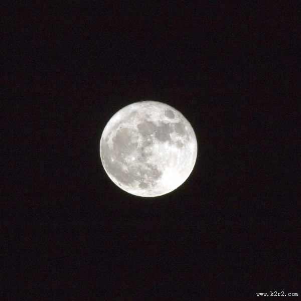 圆圆的月亮图片