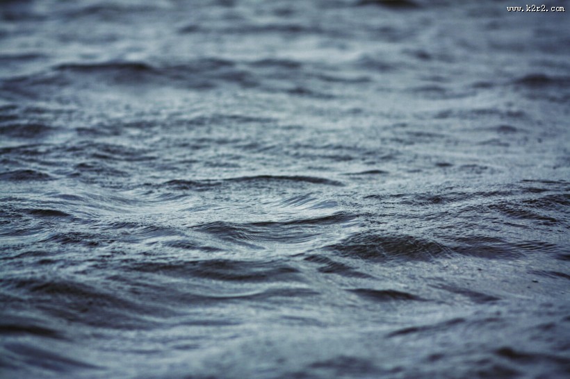 平静水面高清图片