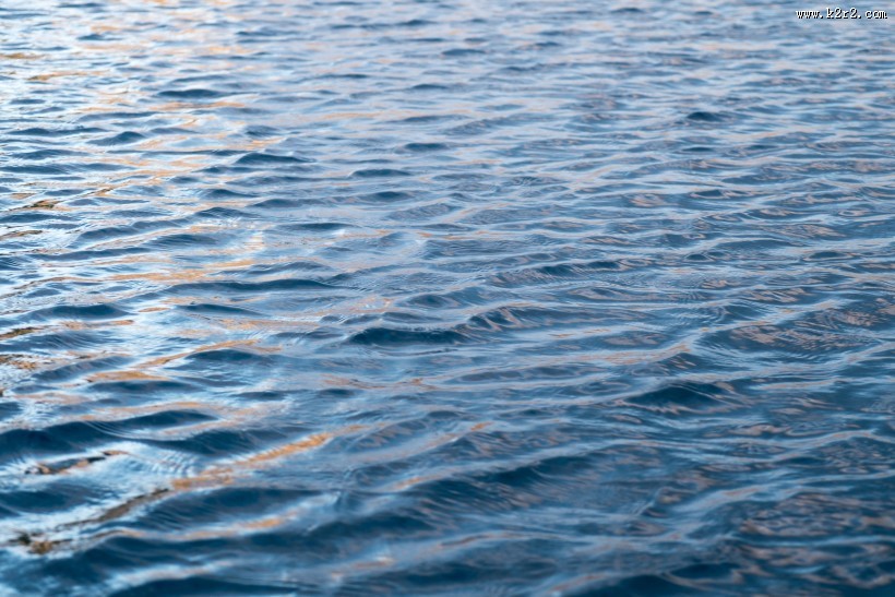 平静水面高清图片