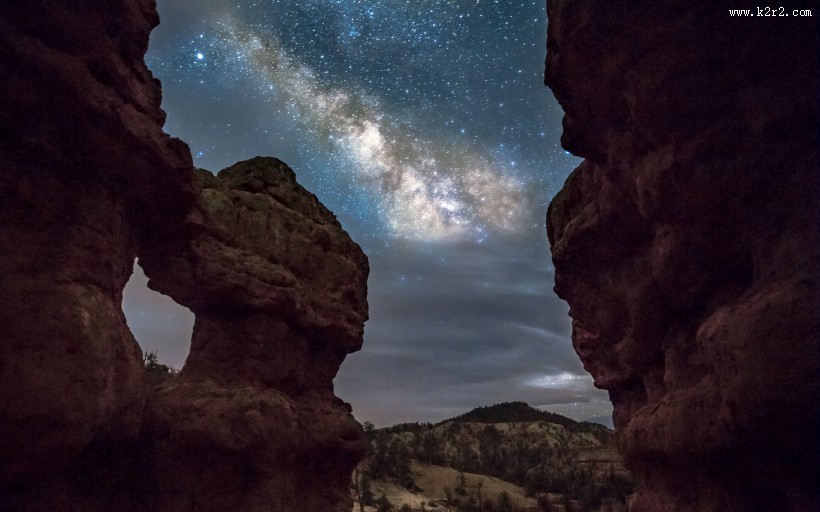 遥不可及的闪亮的星空图片