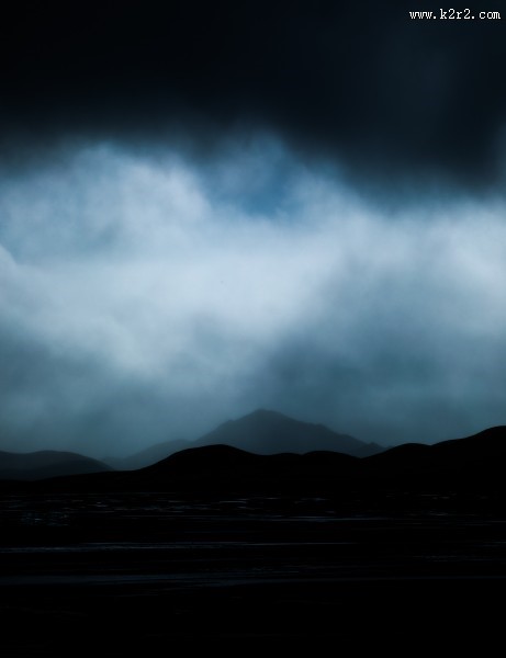 布满乌云的天空图片大全