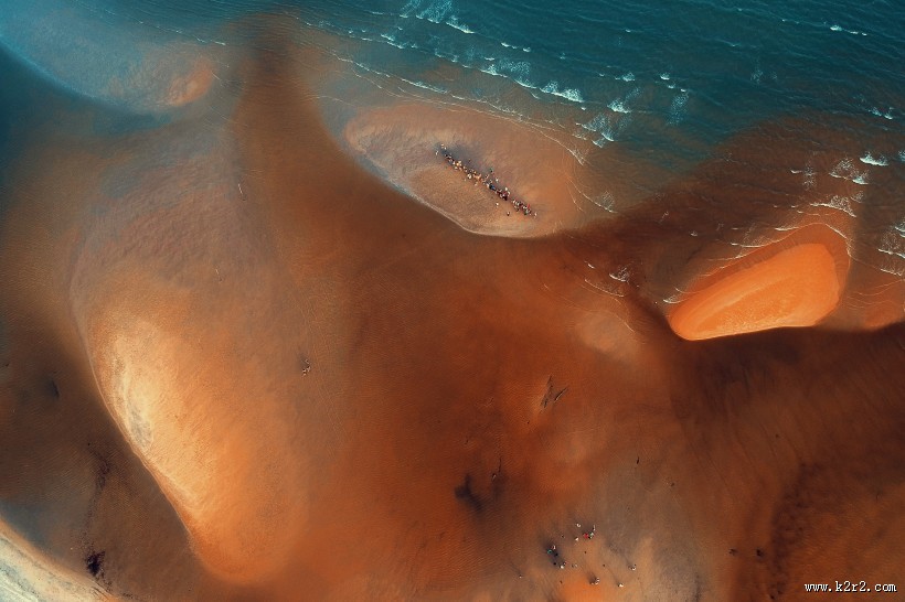 无人机航拍海滩图片