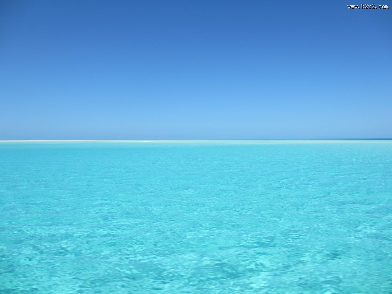 碧蓝的大海图片大全