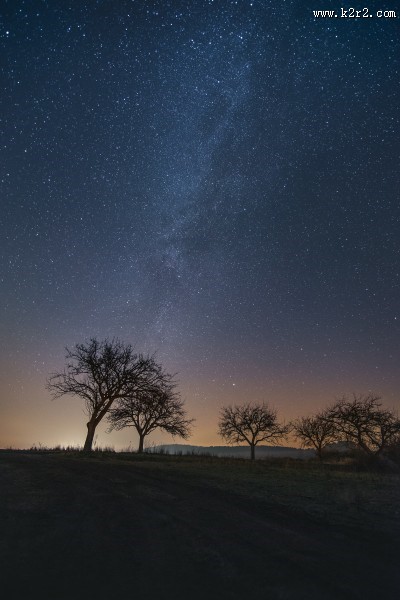 繁星点点的夜空图片