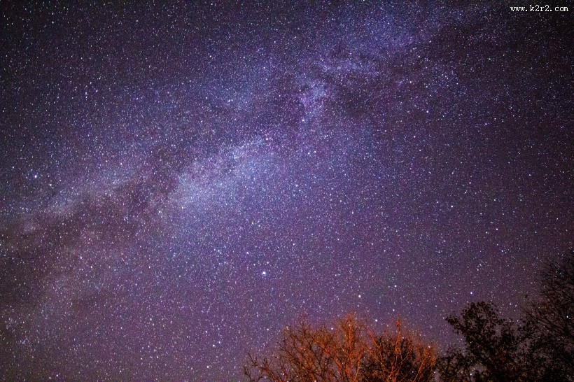 繁星点点的夜空图片