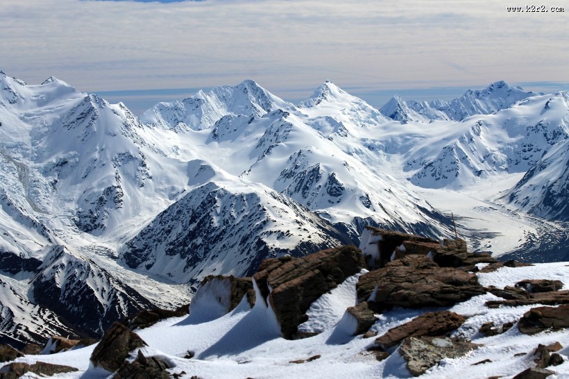 秀丽的雪山图片