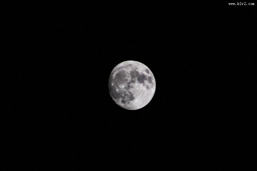 圆圆的月亮图片大全
