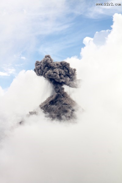 火山爆发图片