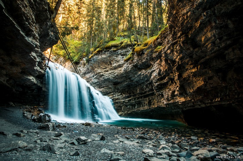 秀丽的瀑布图片大全