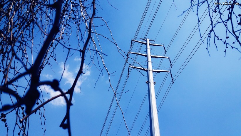 美丽的蓝色天空图片