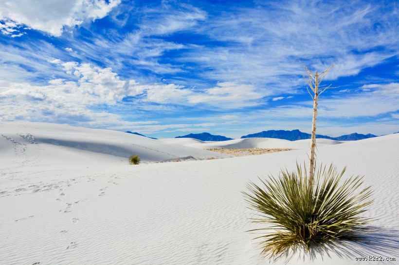 美丽的蓝色天空图片