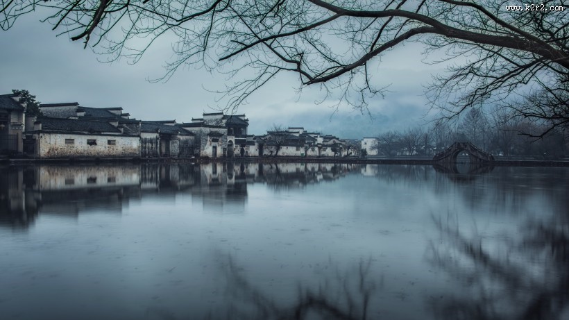 清澈的湖泊的图片