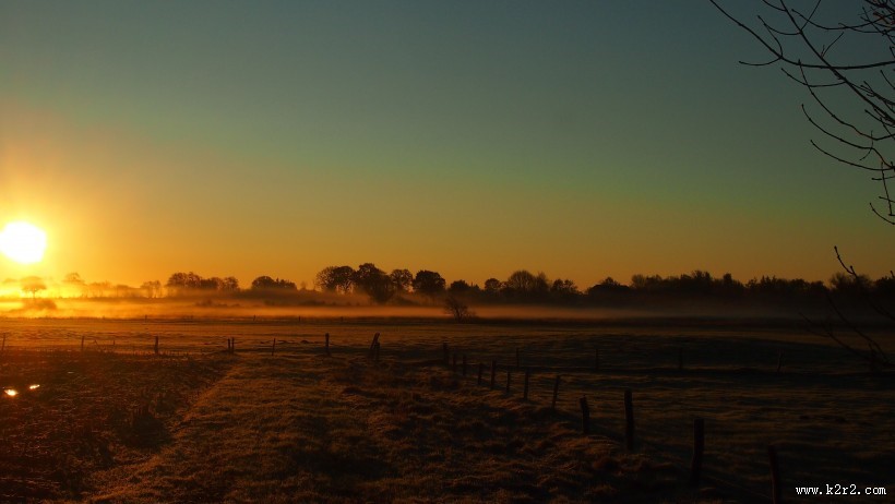 美妙的田园日出风景图片