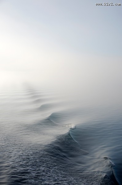 微波荡漾的海面图片大全