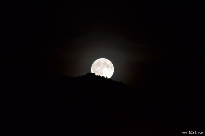 圆圆的月亮图片大全