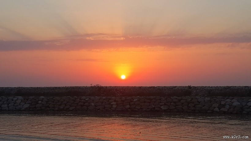 橙红色的夕阳图片