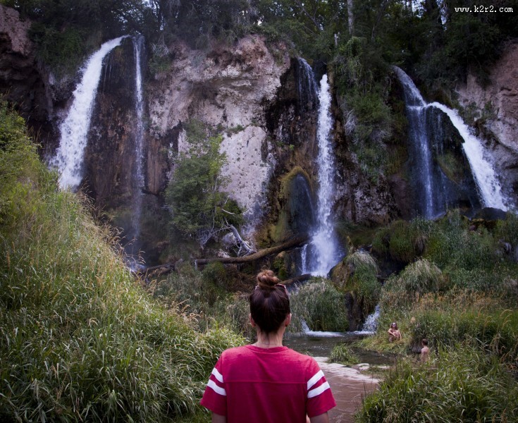 山里的小瀑布图片