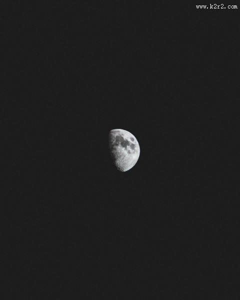 被遮挡住的月球图片