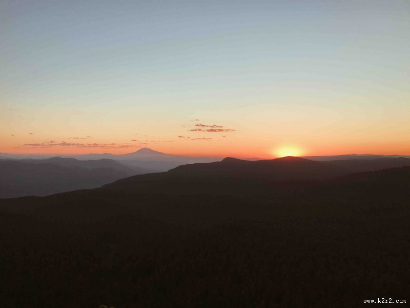 海面上的日出风景图片
