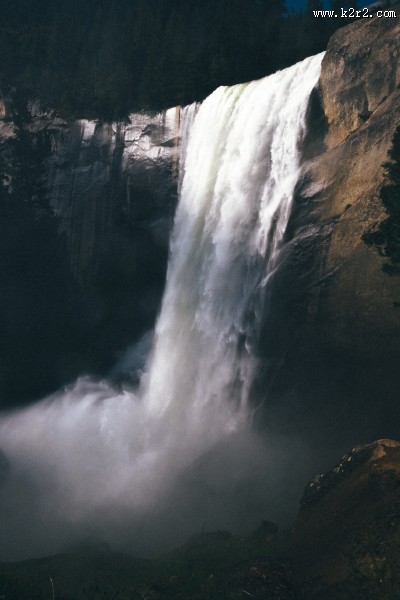 壮丽的瀑布图片
