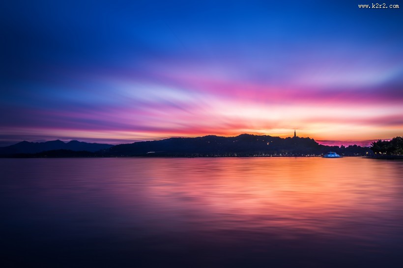 绚丽多彩的天边火烧云图片