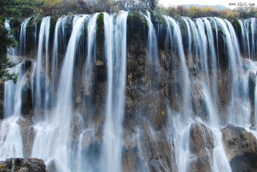 雄伟壮观的瀑布图片大全