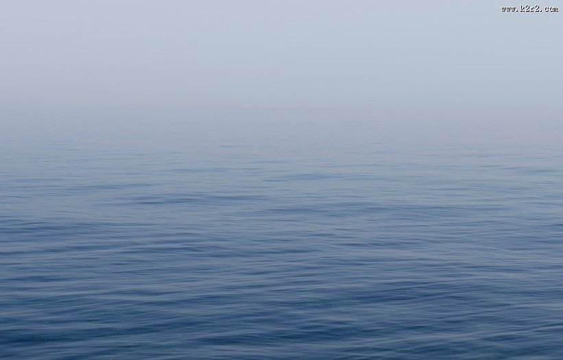 平静的海面图片