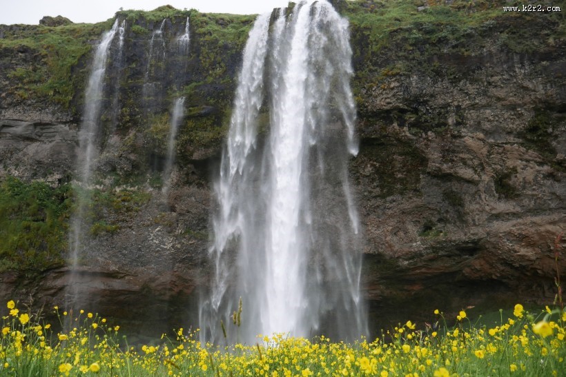 壮观的瀑布高清图片