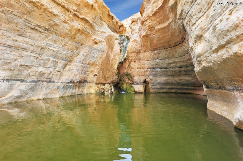 荒漠峡谷风景图片