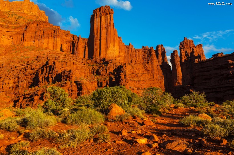 荒漠峡谷风景图片