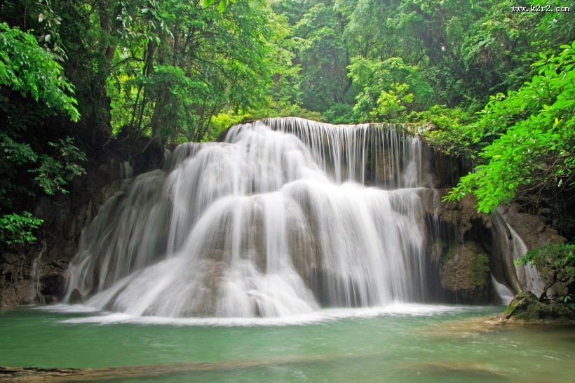 山间瀑布图片大全