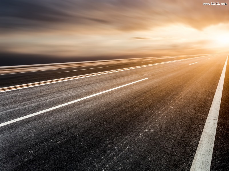 公路唯美风景图片