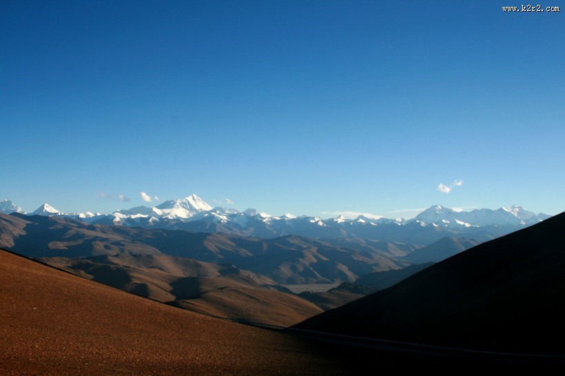 世界最高峰的珠穆朗玛峰图片