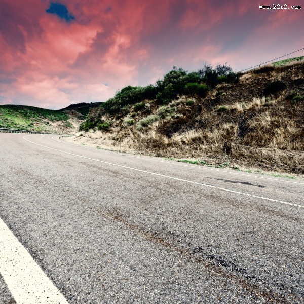 高山道路风景图片
