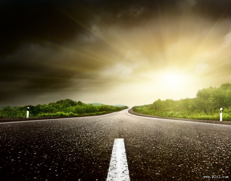 柏油路景色图片