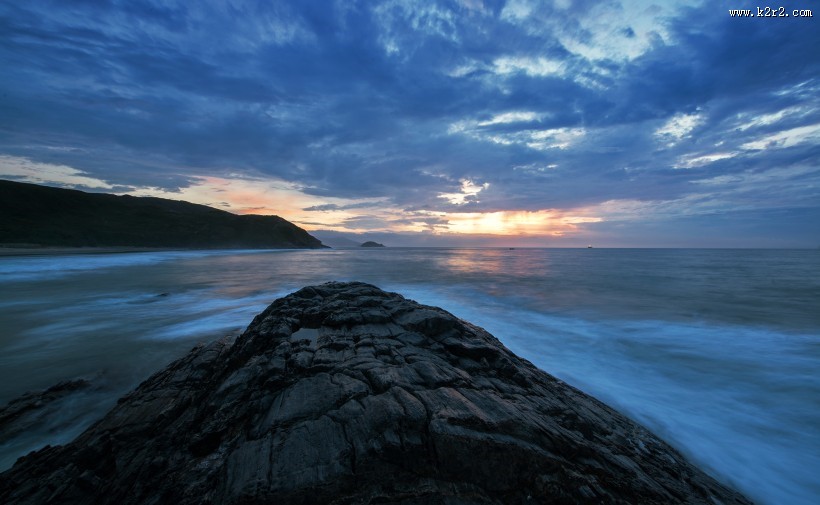 寂静的海边图片